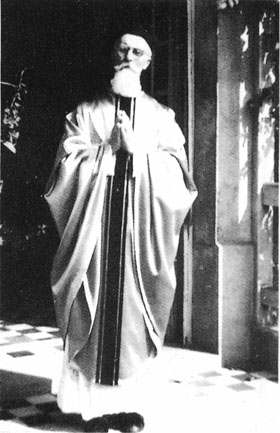 le prêtre J. Sevin